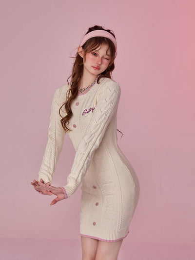 Retro Milky White Tight Fitting Buttocks Wrapped Long Sleeved Knitted Dress