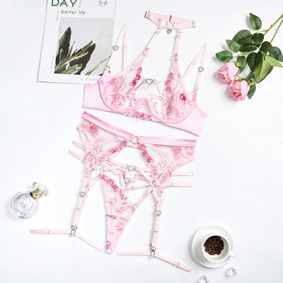 Summer New Complex Craft Love Drill Buckle  Cutout Embroidery Halter Underwear Set