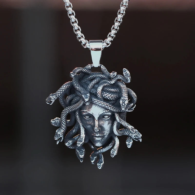 Dropshipping Movie 2024 New 316L Stainless Steel Men's Medusa Pendant Necklace Vintage Snake Animal Accessories Party Gift